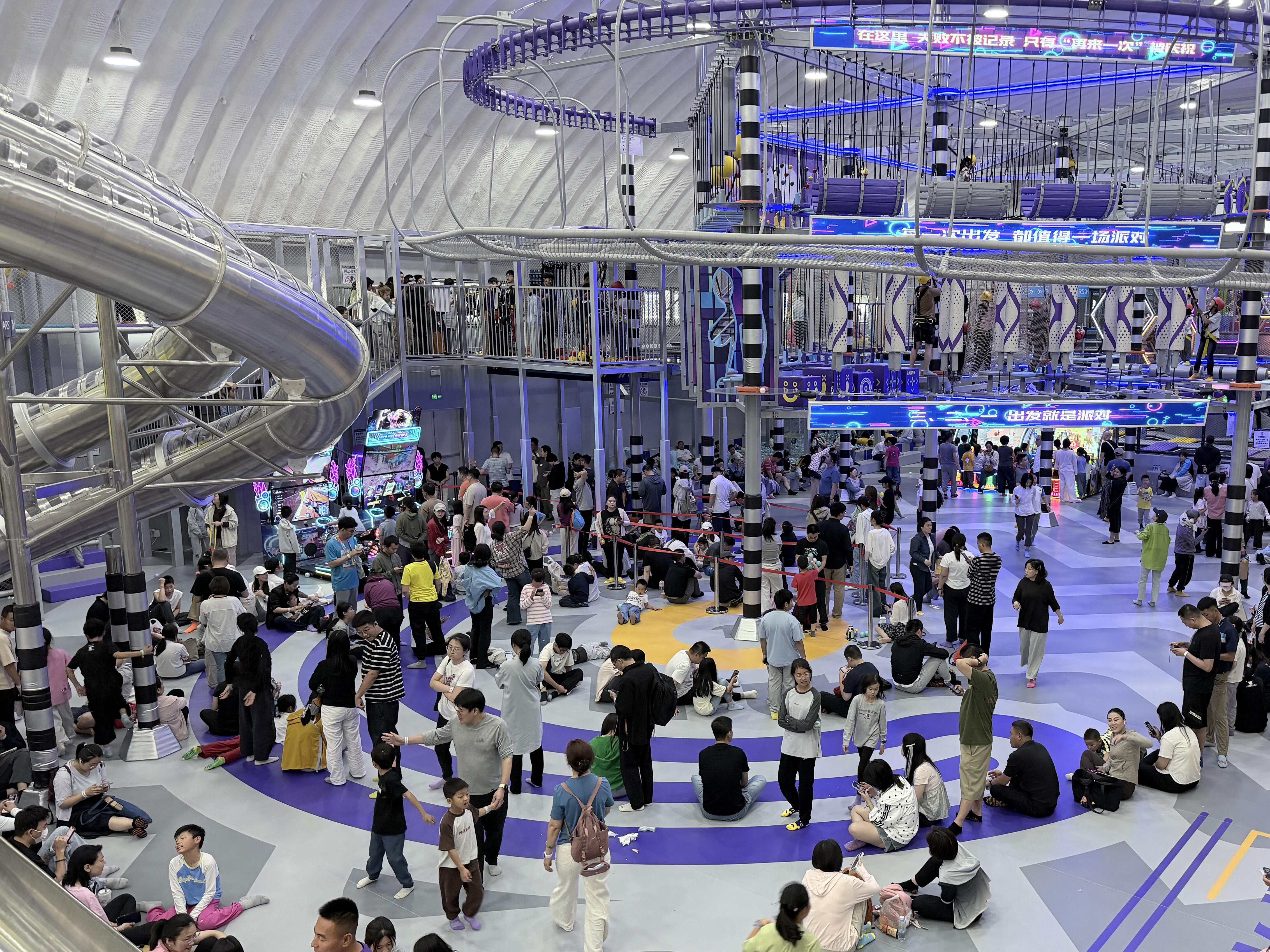 2026年室内游乐场什么设备最火？设备清单